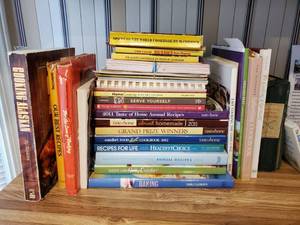 lot 8363 image: Lot of Home Cooking Cook Books