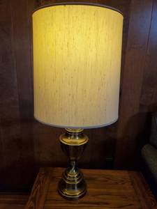 lot 9003 image: Brass Base Lamp with Big Lamp Shade. Tested and Working