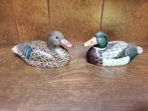 lot 9011 image: Lot of 2 Stone .Painted Ducks