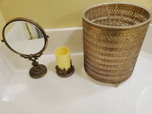 lot 9016 image: Lot of metal Bathroom Decor. Trash Can. Mirror and Cup Or Candle Holder