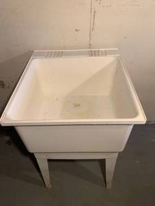lot 9228 image: Plastic Wash Sink Location Basement
