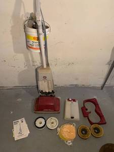 lot 9231 image: Hoover Scrub N Vac Shampoo Polisher Location Basement