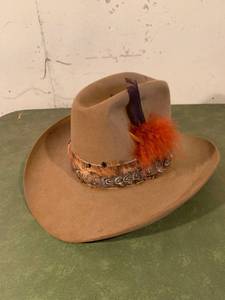 lot 9244 image: Vintage Stetson 3x Beaver Hat Location Basement