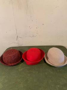 lot 9249 image: Lot of 3 Ladies Hats Location Basement