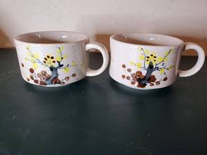 lot 3953 image: Lot of 2 Korean Dishware Mugs