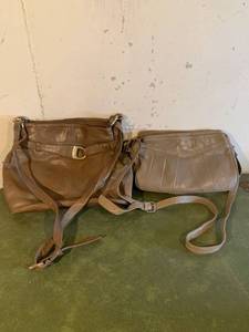 lot 3958 image: 2 Brio Purses Location Basement