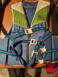 lot 3970 image: Life Vest