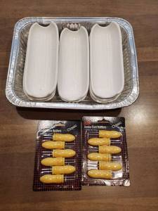 lot 8450 image: Lot of 8 Phaltzgraff Corn Dishes and 2 Packets of Corn Holders