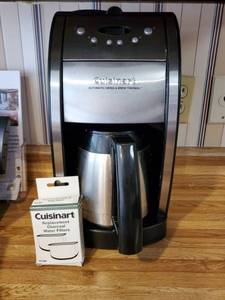 lot 8453 image: Cuisinart Automatic Grinder & Brew Coffee Maker