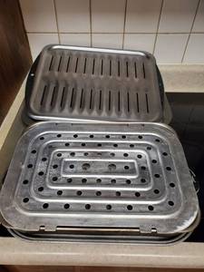 lot 8469 image: Lot of Roasting Pans