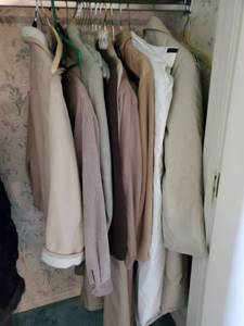 lot 8477 image: Mens and Womens Name Brand Winter Coats