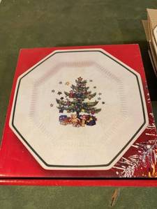 lot 9269 image: Set of 4 Nikko Christmastime SaladDessert Plates Location Basement Counter