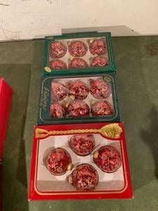 lot 9289 image: Lot of 18 Red Location Basement