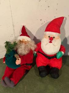 lot 9308 image: 2 Decorative Santas Location Basement