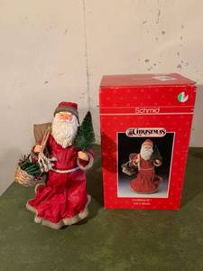 lot 9324 image: Schmid Santa Christmas Figurine Location Basement