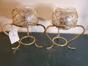 lot 9332 image: Lot of 2 Brass Candle Holder woth Top T Light of Candle Holder