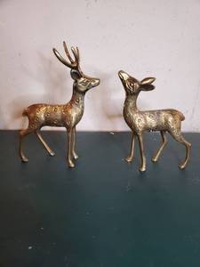 lot 9334 image: Solid Brass Made in Korea. Buck and Doe