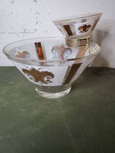 lot 9349 image: Chip and Dip Set