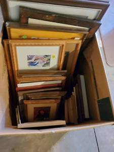 lot 12013 image: Lot of Photos Frames