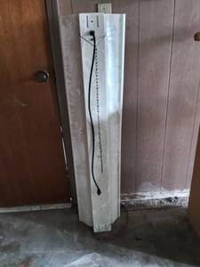 lot 11004 image: 4 foot Hanging Double Bulb Lamp