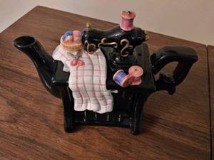 lot 8324 image: Vintage Replica Sewing Machine Teapot