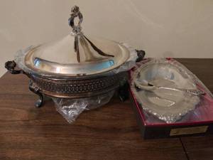 lot 8483 image: Vintage Silver Serving Dish with Matching Tray and Spoon
