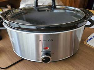 lot 10000 image: AMBIANO stainles And Black 7Qt Slow Cooker. 18 x 12 x 9 Inches
