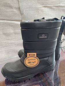 lot 1003 image: Magellan Adult Boots