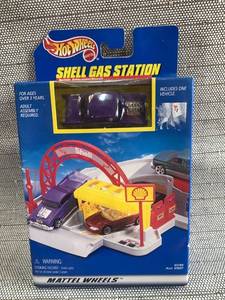lot 1052 image: Hot Wheels Shell Gas Station