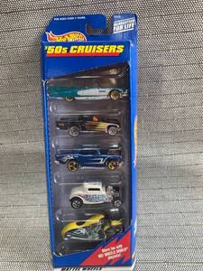lot 1053 image: Hot Wheels 50��s Cruisers