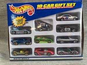lot 1058 image: Hot Wheels Gift Set