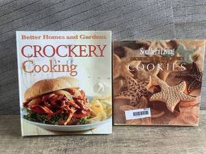lot 1072 image: Cookbooks