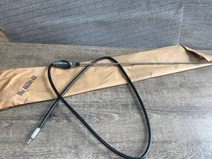 lot 1076 image: Vehicle Antenna