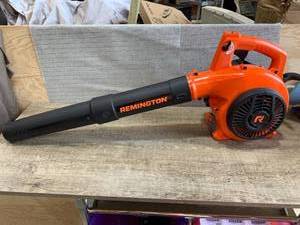 lot 1101 image: New Remington Blower