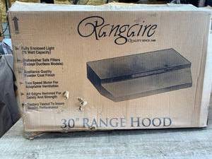 lot 1105 image: Rangaire Range Hood
