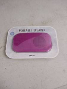 lot 1391 image: Vivitar Portable Speaker 3.5mm Audio Jack - Pink