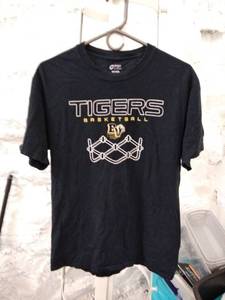 lot 1492 image: c port co tigers t shirt meduim