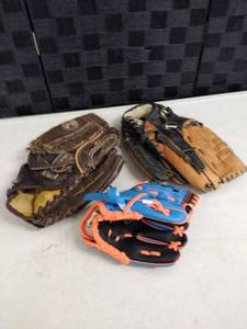 lot 1532 image: baseball gloves 3 pc