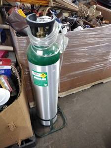 lot 1595 image: oxygen tank