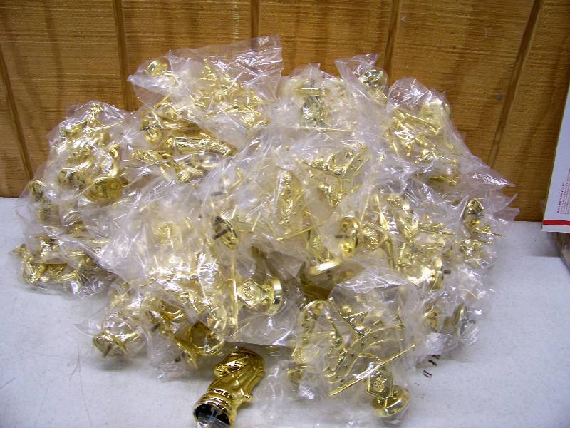 lot 1036 image: Trophy Pieces