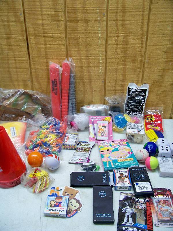 lot 1073 image: Toys