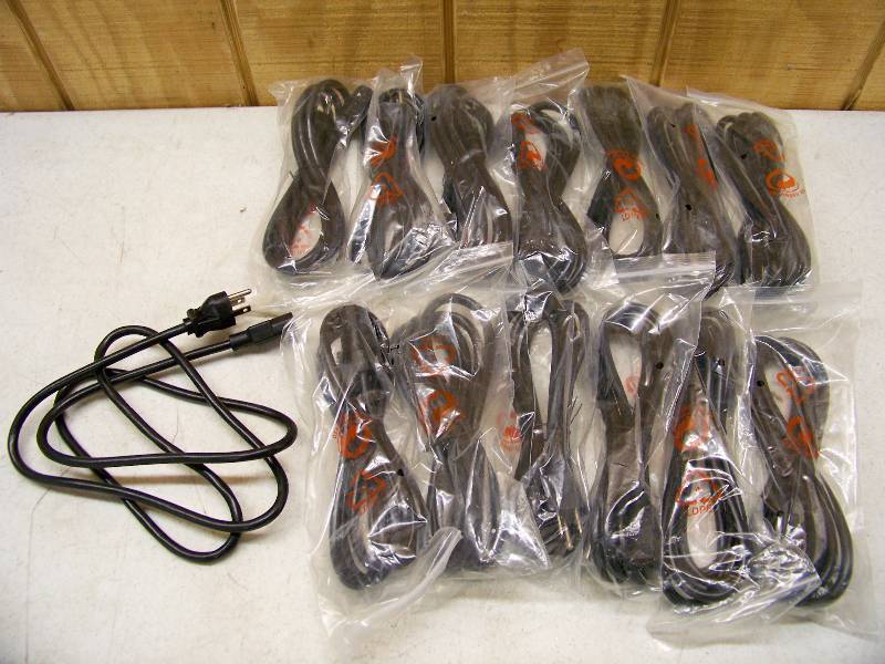 lot 1133 image: 14 Computer Power Cords