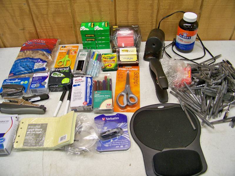 lot 1165 image: Miscellaneous Office Supplies