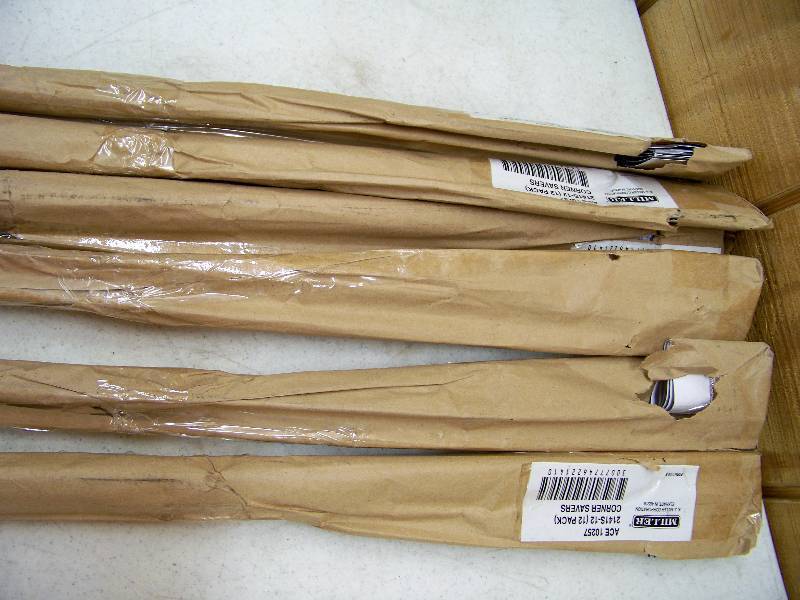 lot 1262 image: 6 Packages of 12 Miller corner Savers