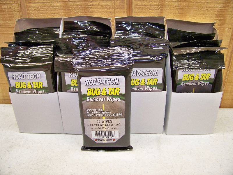 lot 1217 image: 24 Packages of Road-Tech Bug & Tar Remover Wipes