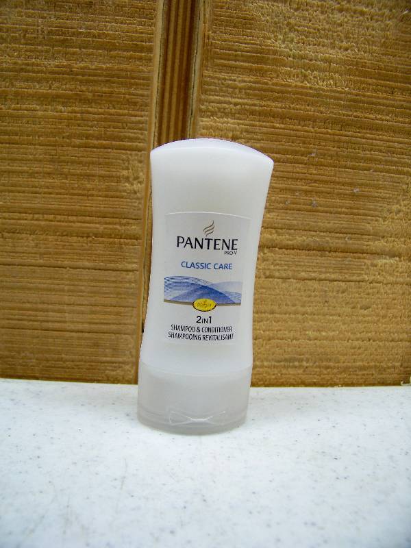lot 1236 image: 140 Bottles Pantene Classic Care 2 in 1 Shampoo Conditioner