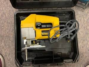 lot 891 image: Dewalt Corded Jigsaw w Case