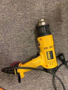 lot 903 image: Dewalt Heat Gun