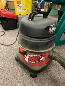 lot 914 image: Bull Dog WetDry Shop Vac