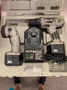 lot 941 image: NEW Porter Cable Cordless Drill Driver, Flashlight, 2 Batteries, Charger